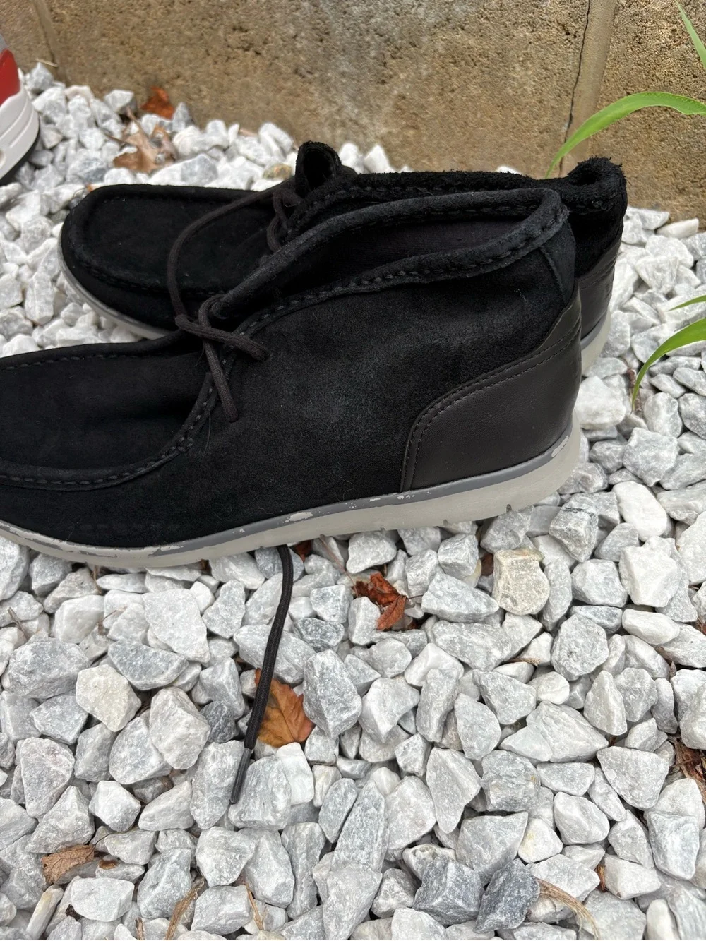 Men'sUGG Black Suede Casual Lace-Up Shoes